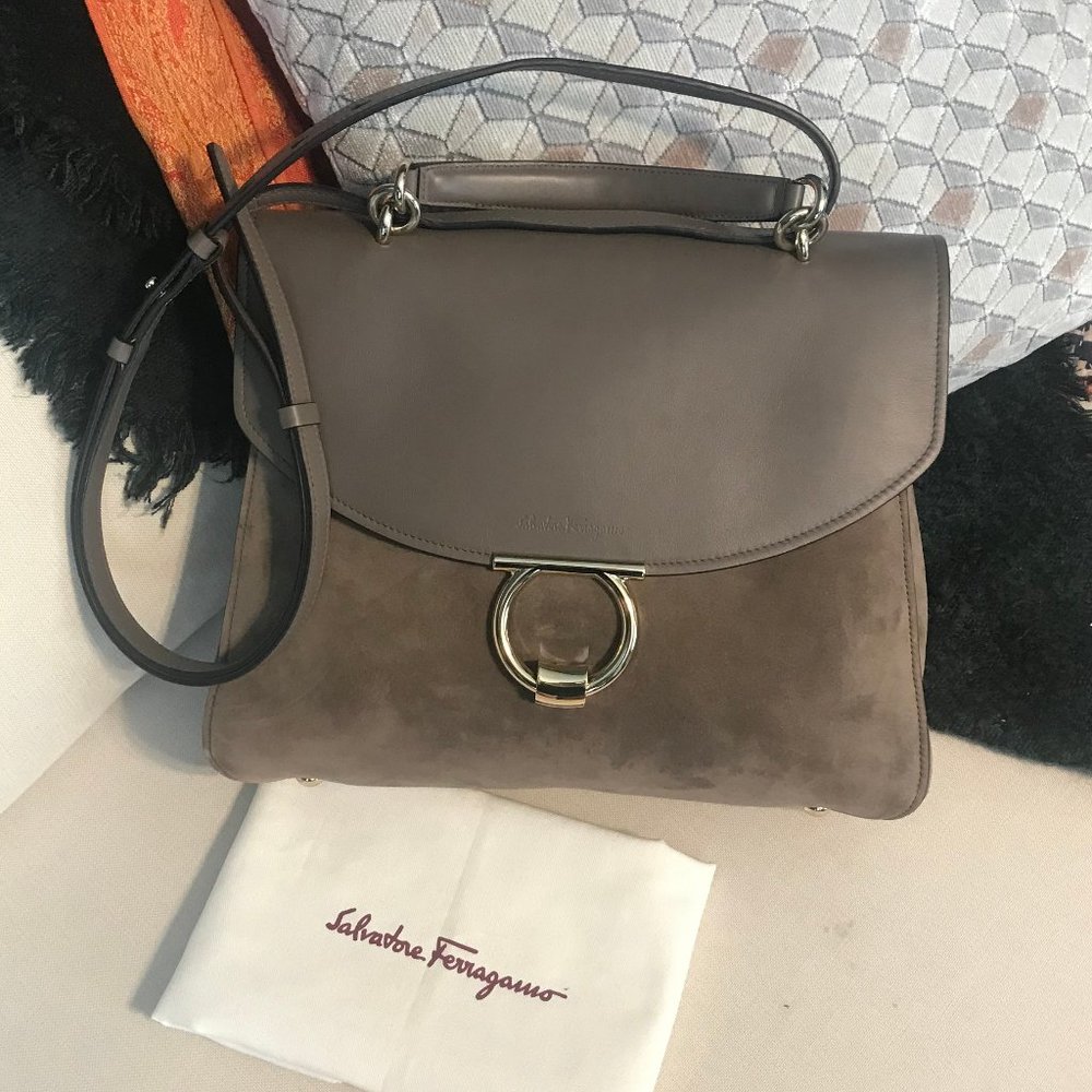 Nubuck Salvatore Ferragamo Margot Satchel - Medium
